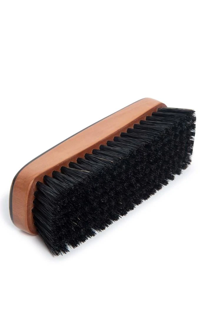 Abbeyhorn Cow Horn Clothes Brush 3 Abbeyhorn Cow Horn Clothes Brush - Image 3