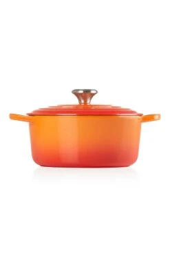 Le Creuset 28cm Round Casserole Dish -Highland Gift Outlet Store CF04152VOLCANIC 2
