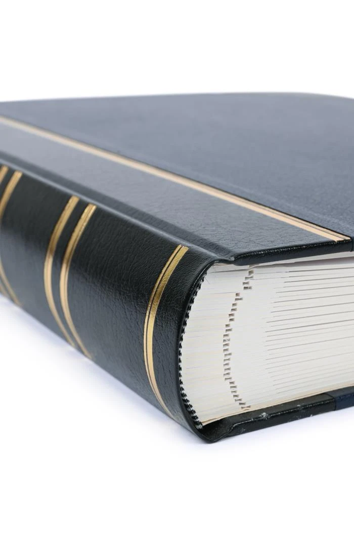 Traditional Large Portrait Photo Album 3 Traditional Large Portrait Photo Album - Image 3